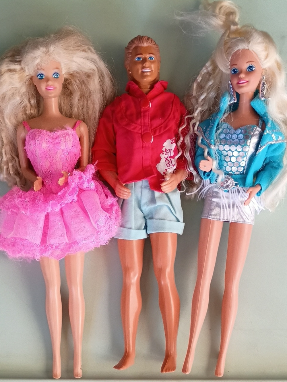 Barbie Trio Dolls with Pink, Red, Teal Outfits